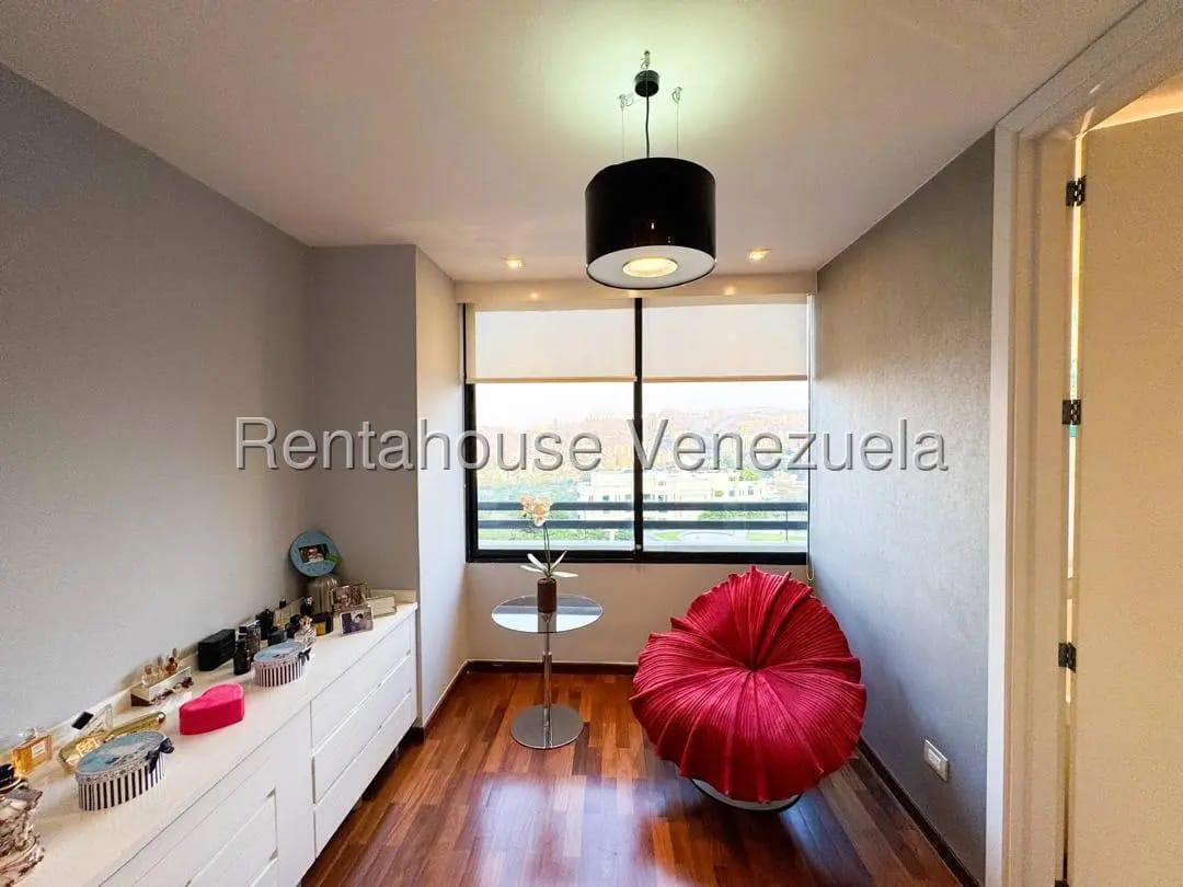 Exclusivo Apartamento Tipo PH en Venta Colinas de Valle Arriba, Caracas - 17