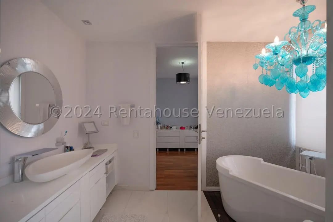 Exclusivo Apartamento Tipo PH en Venta Colinas de Valle Arriba, Caracas - 18
