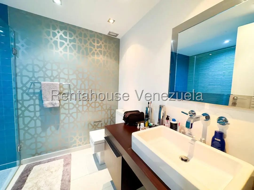 Exclusivo Apartamento Tipo PH en Venta Colinas de Valle Arriba, Caracas - 24