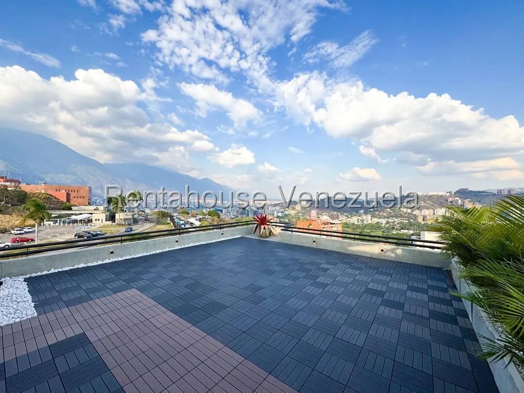Exclusivo Apartamento Tipo PH en Venta Colinas de Valle Arriba, Caracas - 28