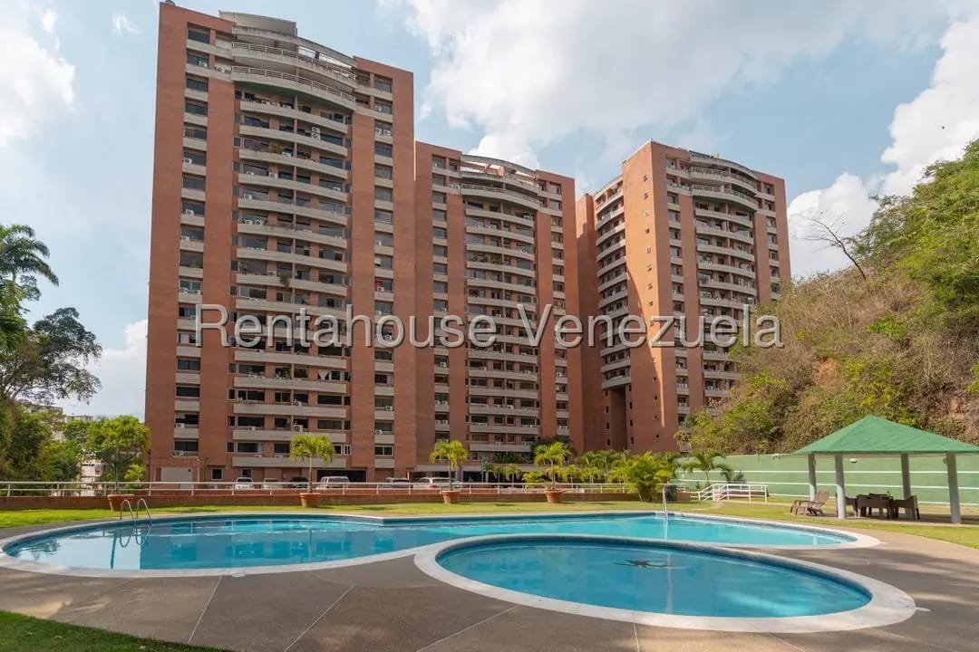 Cómodo y Acogedor Apartamento En Venta Los Chaguaramos, Caracas. Conjunto Residencial Reciente Data