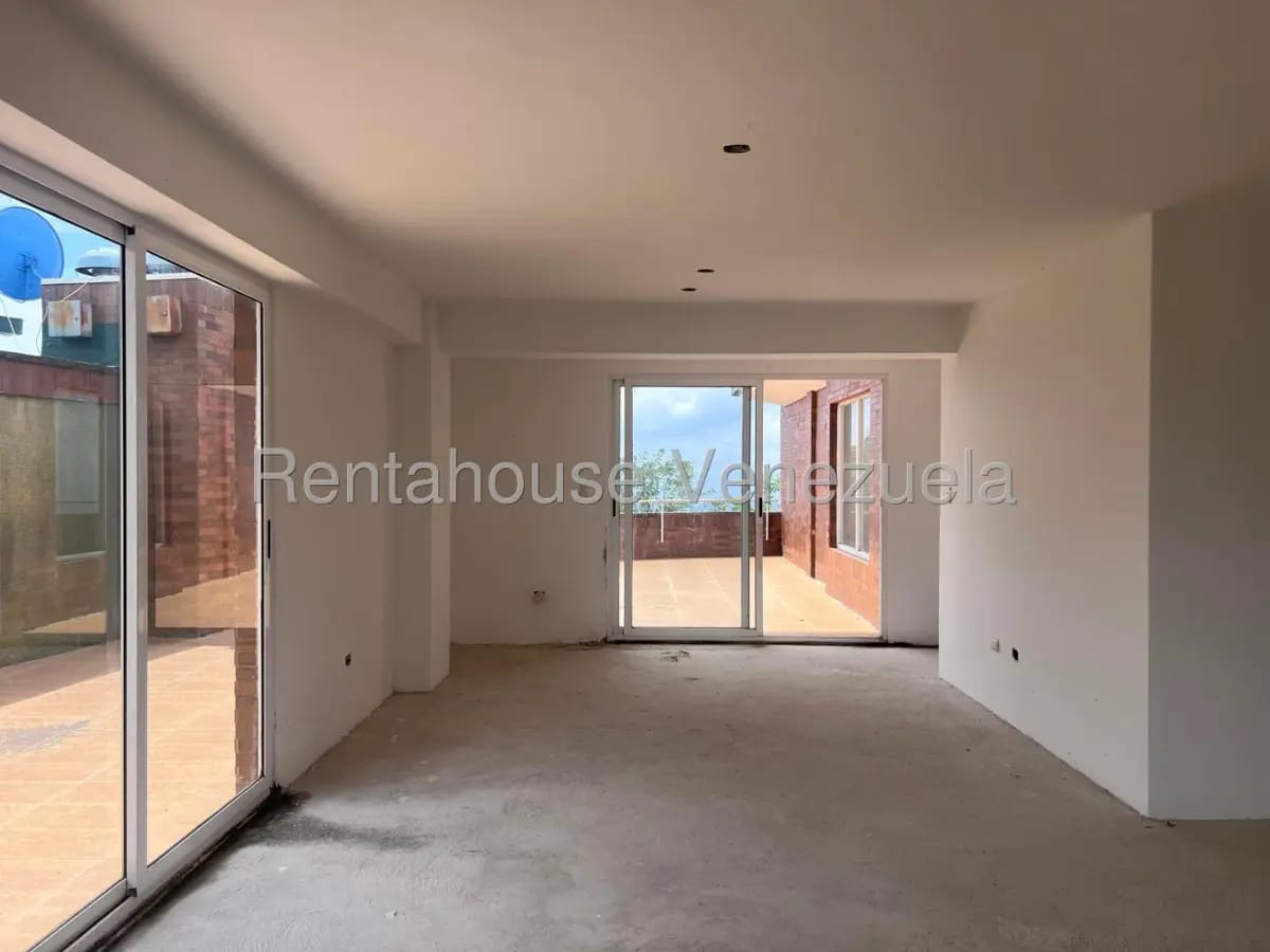 Amplio y A Estrenar Apartamento Dúplex En Venta Llano Alto, Carrizal Altos MIrandinos - 11