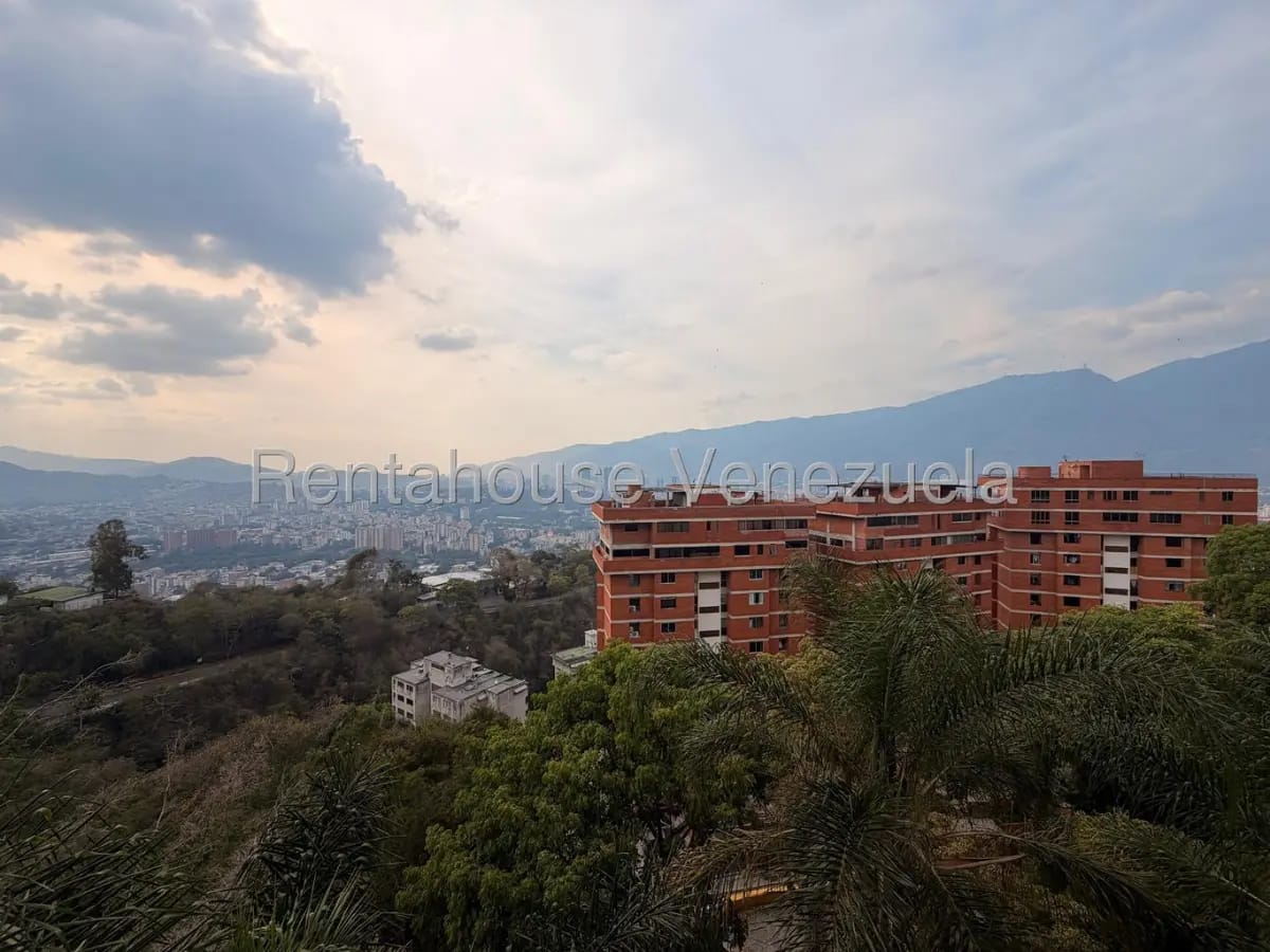 Bello y Remodelado Apartamento en Venta Colinas de Bello Monte, Caracas - 7