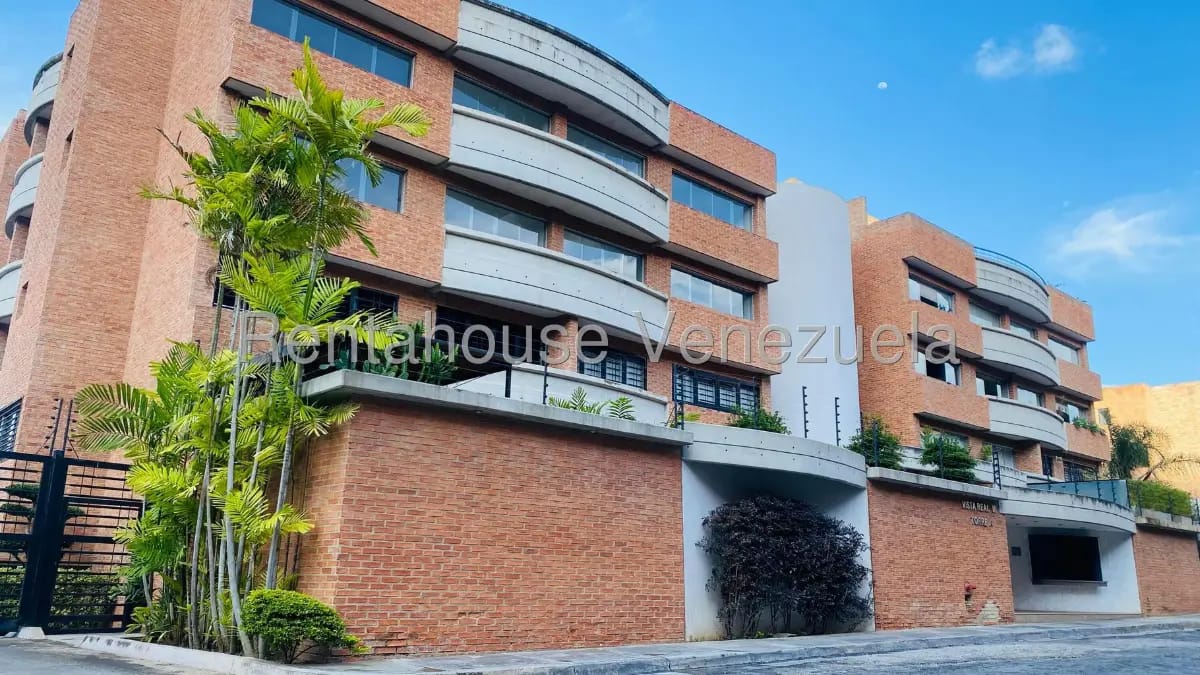 Bellisímo Apartamento Dúplex Remodelado En Venta Caracas