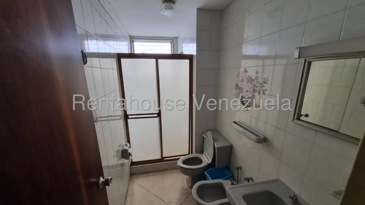 Lindo y Cómod Apartamento En Alquiler El Marquez, Caracas Canon de Oportunidad