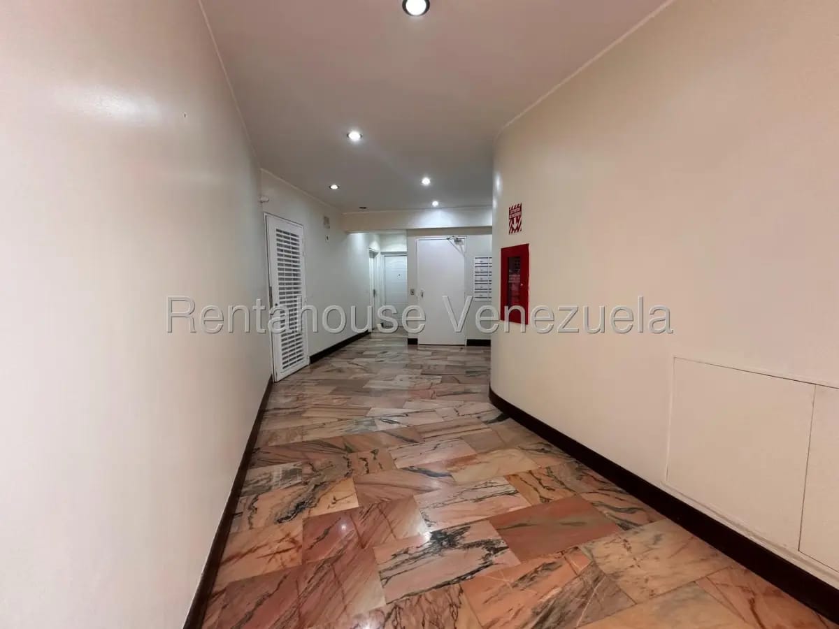 Bello y Agradable Apartamento en Venta Llano Alto, Altos Mirandino en Urb. Privada. - 11