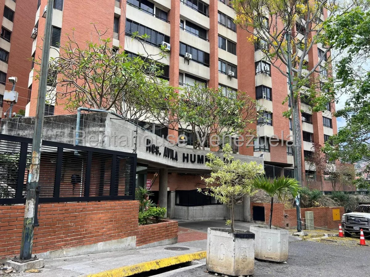 Excelente Apartamento En Venta Lomas del Ávila, Caracas - 14
