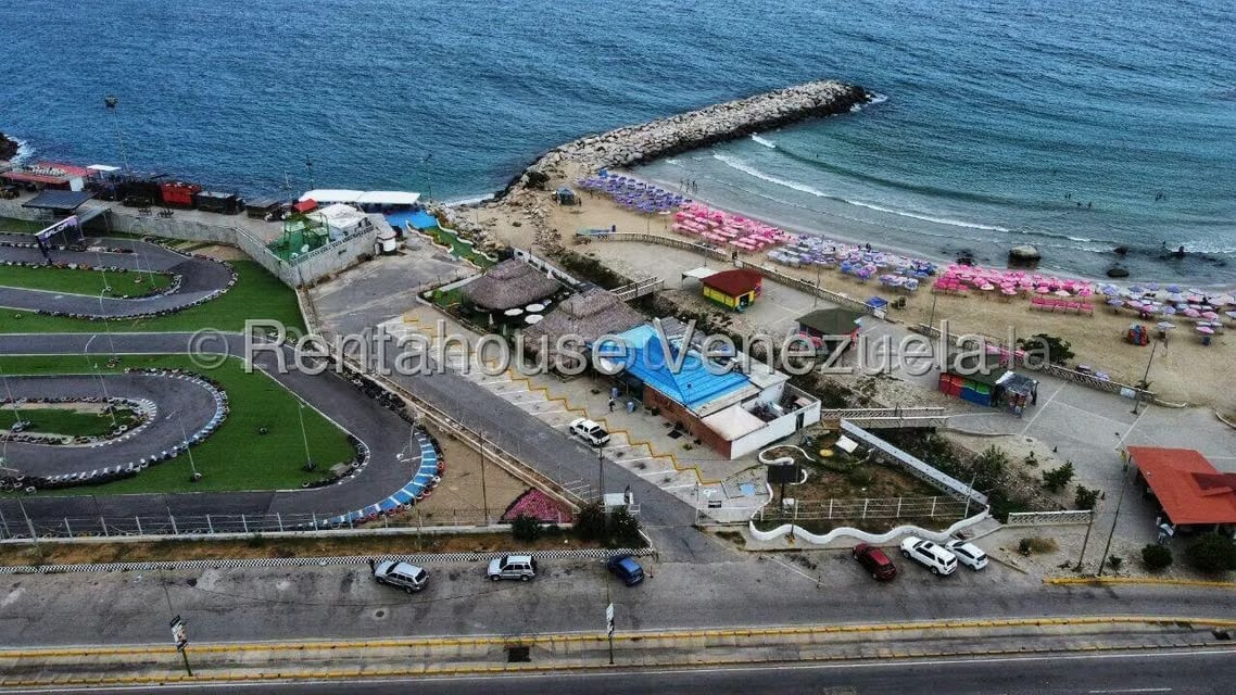 Casa (Casas de Playa) en Venta en Palmar Oeste, Vargas - 2
