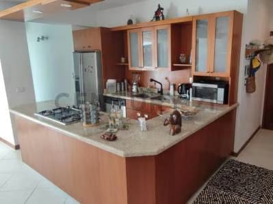 Edificio Tacamajaca Ubicado en Playa el Yaque. se venden por separado - 9