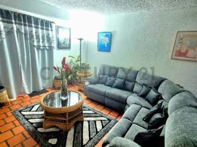 Century21 Ofrece en alquiler de Villa de tres niveles en el C.R. Pueblo Viejo - 4