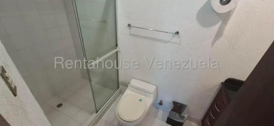 Oficina en Alquiler en El Rosal Caracas - 2