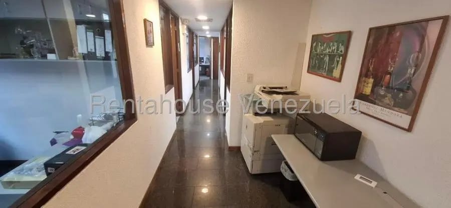 Oficina en Alquiler en El Rosal Caracas - 3