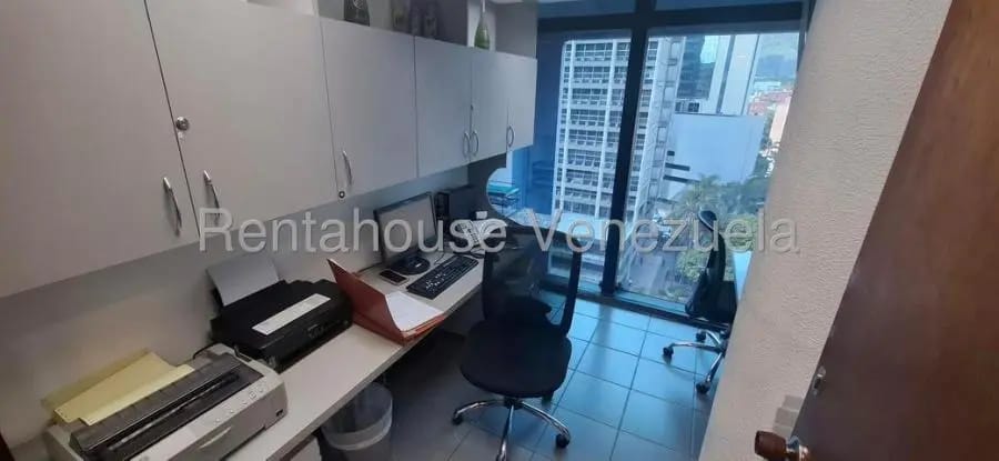Oficina en Alquiler en El Rosal Caracas - 7