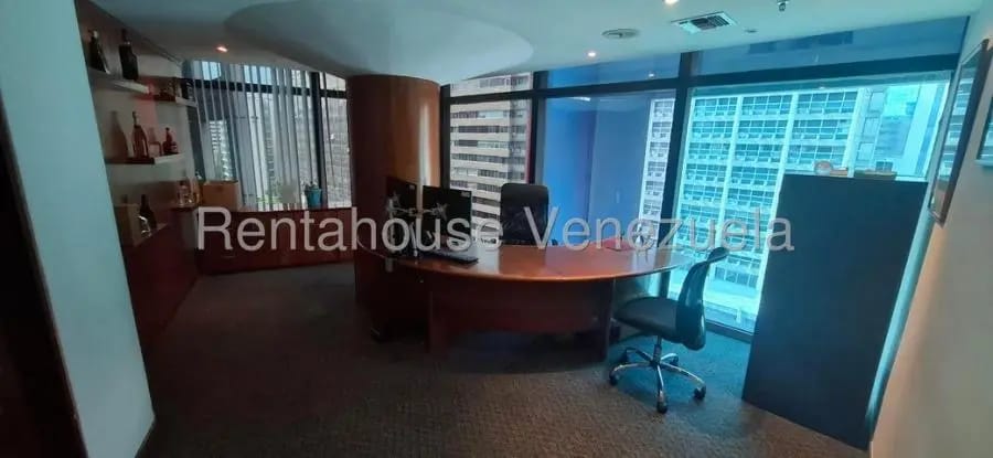 Oficina en Alquiler en El Rosal Caracas - 9