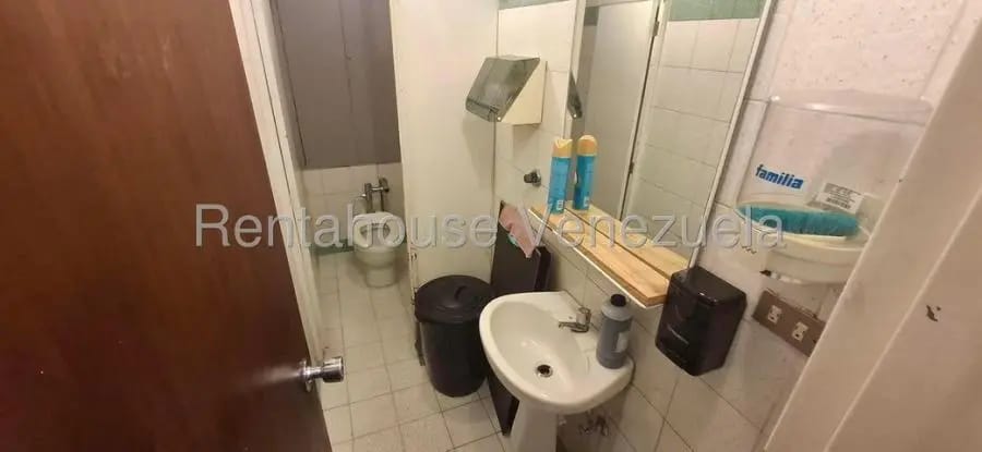 Oficina en Alquiler en El Rosal Caracas - 10