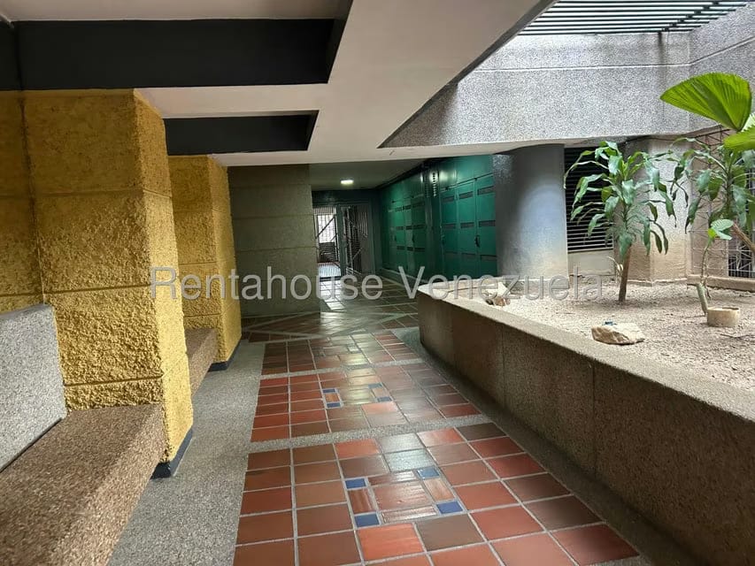 Apartamento (1 Nivel) en Venta en Los Chorros, Distrito Metropolitano - 3