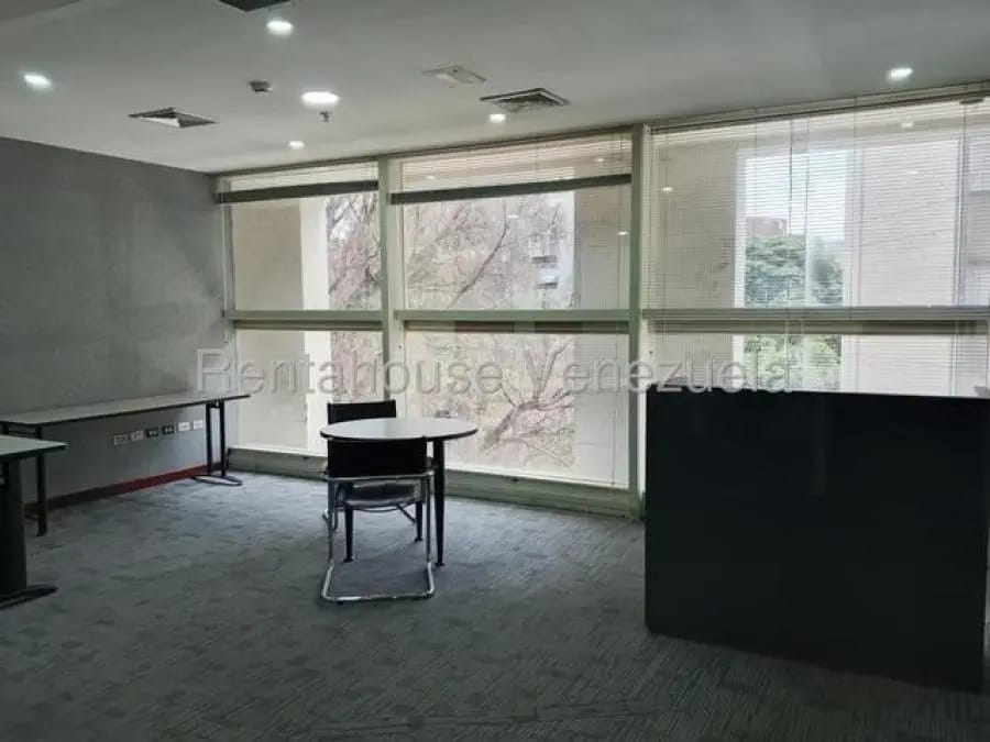 Oficina en Alquiler en El Rosal Caracas