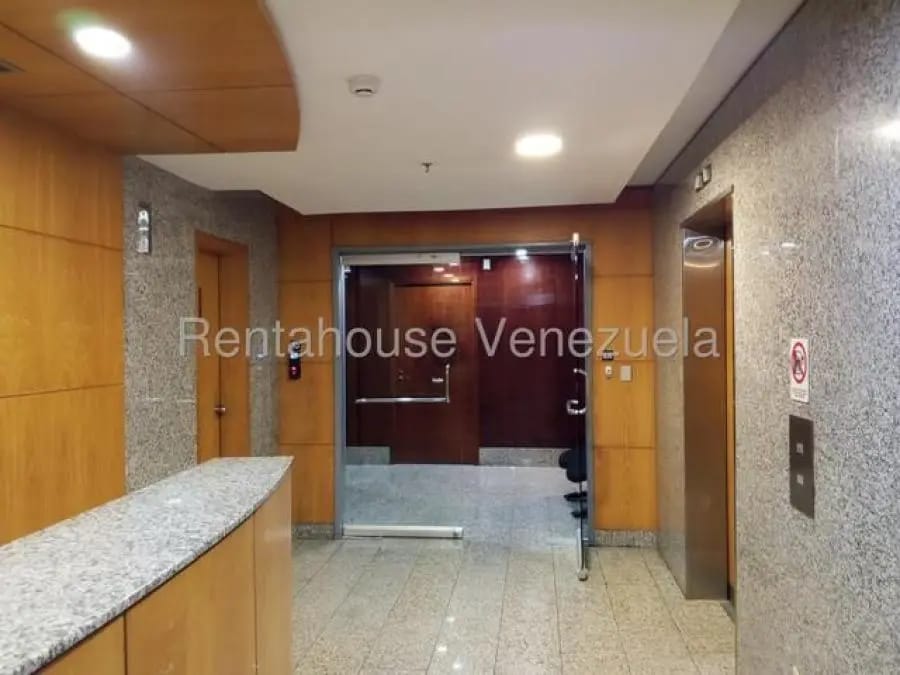 Oficina en Alquiler en El Rosal Caracas - 2
