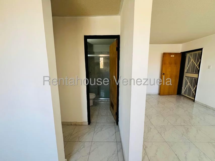 Apartamento (1 Nivel) en Alquiler en Narayola II, Aragua - 23