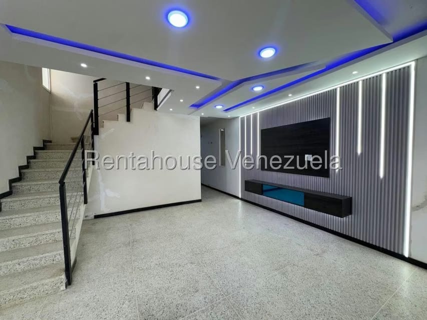 Townhouse (1 Nivel) en Venta en Avenida Intercomunal, Zulia - 2