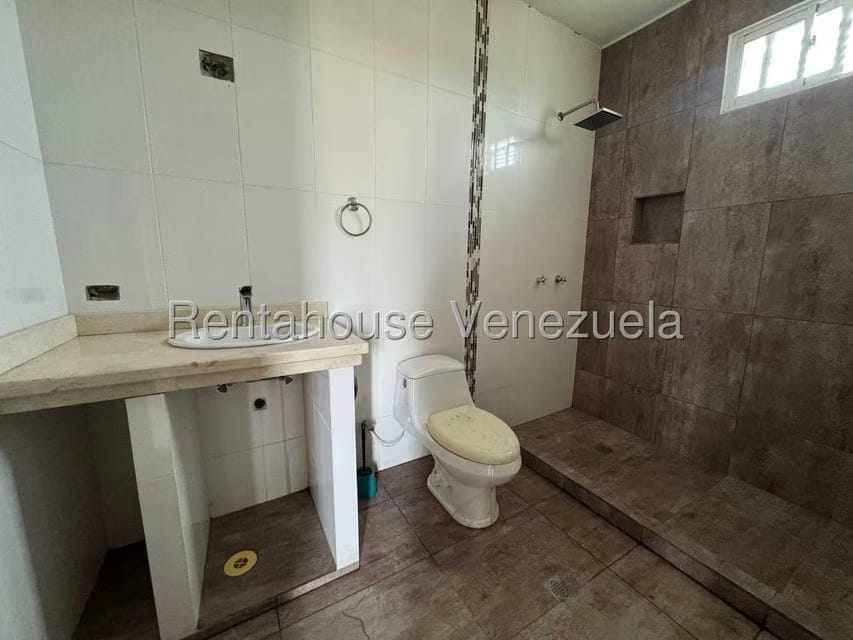 Townhouse (1 Nivel) en Venta en Avenida Intercomunal, Zulia - 13