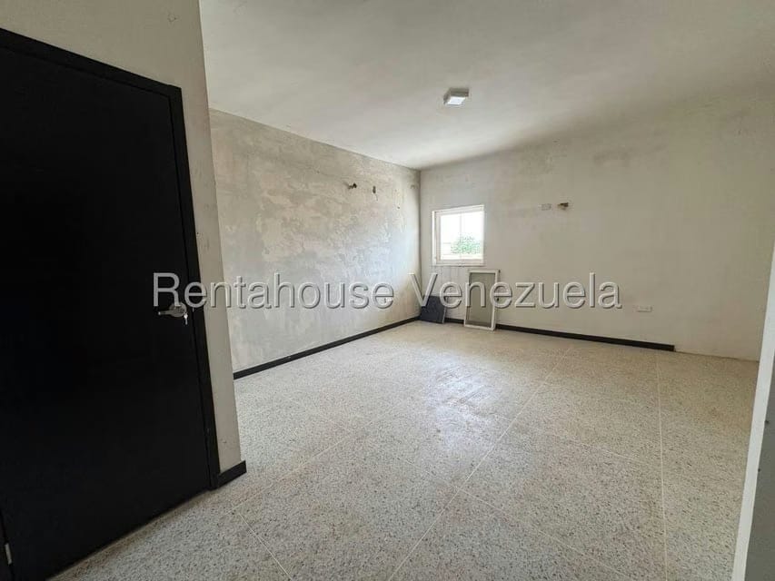 Townhouse (1 Nivel) en Venta en Avenida Intercomunal, Zulia - 17