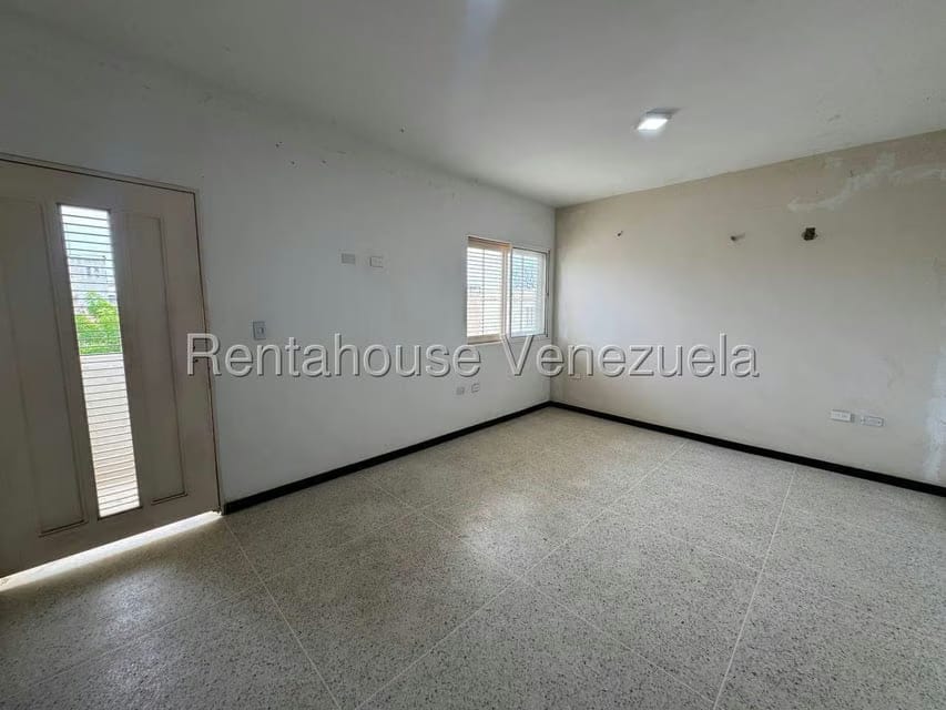 Townhouse (1 Nivel) en Venta en Avenida Intercomunal, Zulia - 10