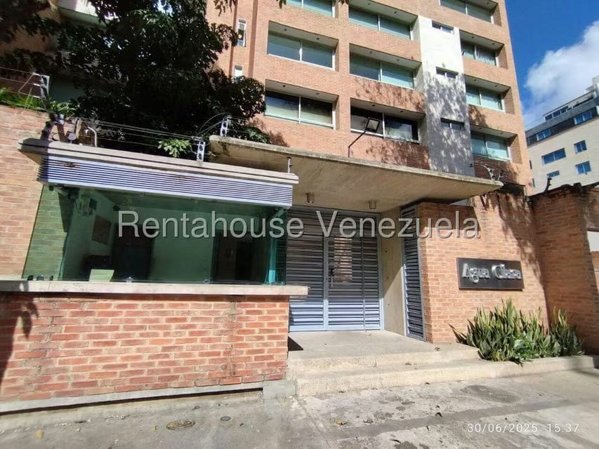 Apartamento (1 Nivel) en Alquiler en Los Naranjos de Las Mercedes, Distrito Metropolitano - 2