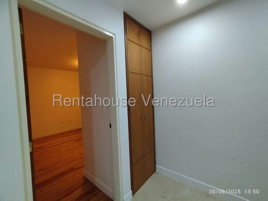 Apartamento (1 Nivel) en Alquiler en Los Naranjos de Las Mercedes, Distrito Metropolitano - 12