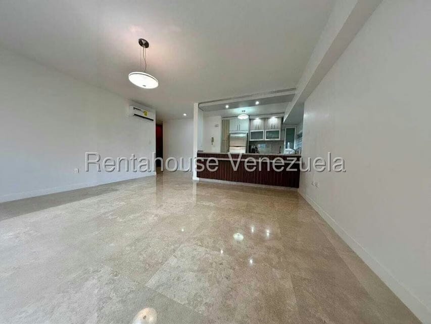 Apartamento (1 Nivel) en Alquiler en Los Naranjos de Las Mercedes, Distrito Metropolitano - 15