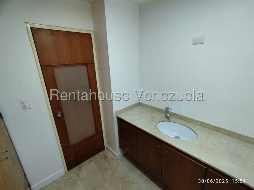Apartamento (1 Nivel) en Alquiler en Los Naranjos de Las Mercedes, Distrito Metropolitano - 22