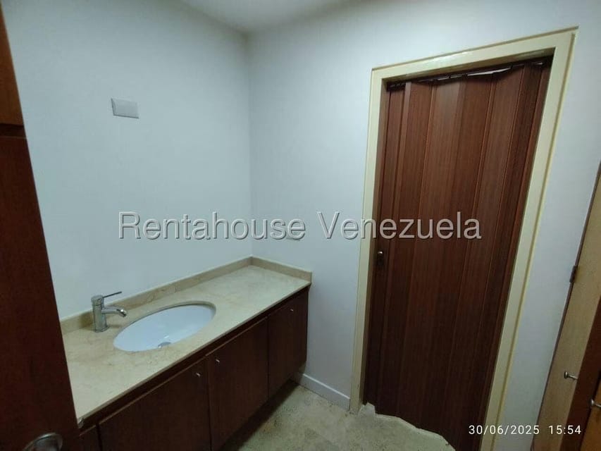 Apartamento (1 Nivel) en Alquiler en Los Naranjos de Las Mercedes, Distrito Metropolitano - 23
