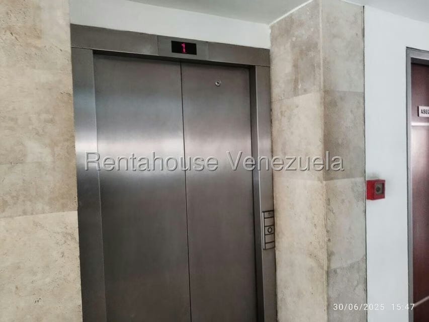 Apartamento (1 Nivel) en Alquiler en Los Naranjos de Las Mercedes, Distrito Metropolitano - 8