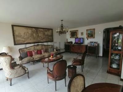 Vendo casa en La Av Tamanaco de Macaracuay con excelente vista al Avila - 6