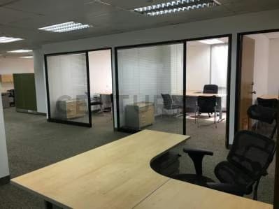 Se alquila oficina amoblada Edif. Banco Industrial. Av. 5 de Julio. Maracaibo - 7