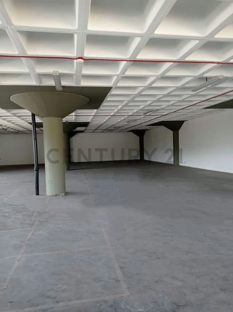 Alquiler local Industrial La Yaguara- Antimano - 11