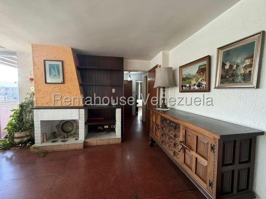 Apartamento (1 Nivel) en Venta en El Marques, Distrito Metropolitano - 3