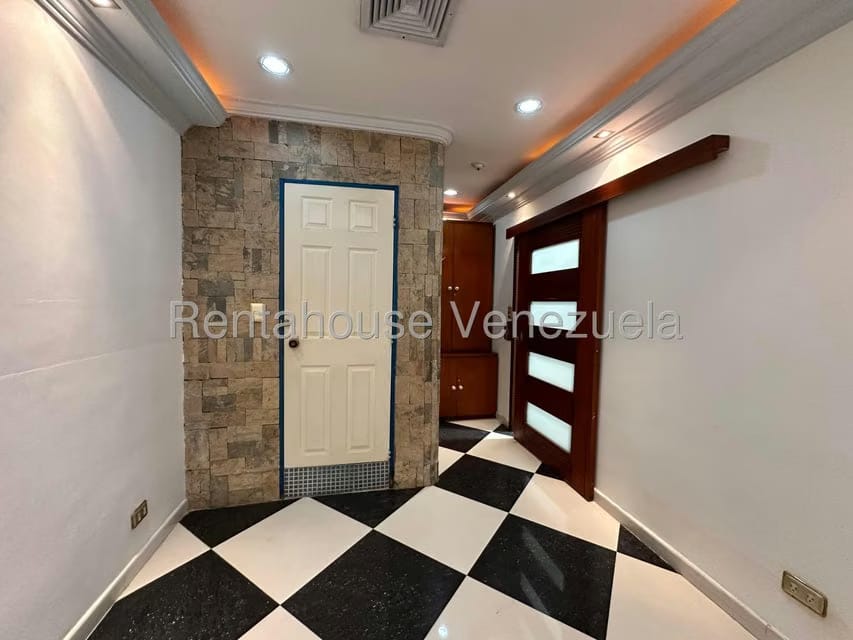 Comercial (Consultorio Medico) en Alquiler en Calicanto, Aragua - 27