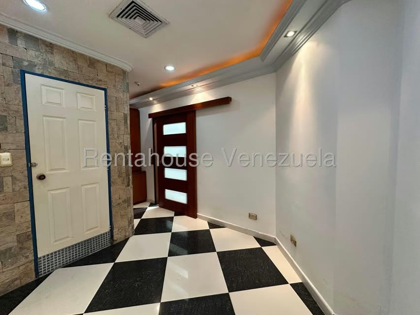 Comercial (Consultorio Medico) en Alquiler en Calicanto, Aragua - 28