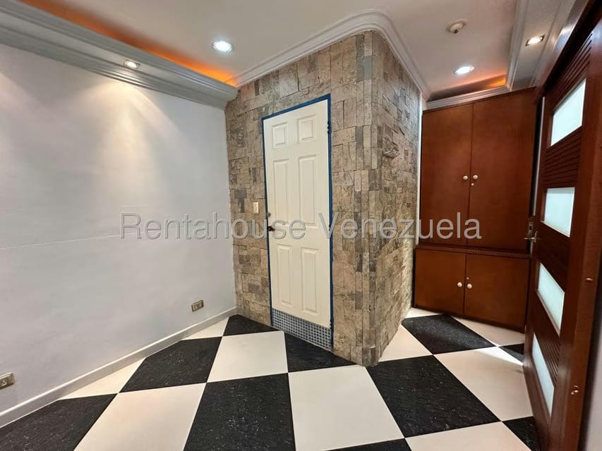 Comercial (Consultorio Medico) en Alquiler en Calicanto, Aragua - 29