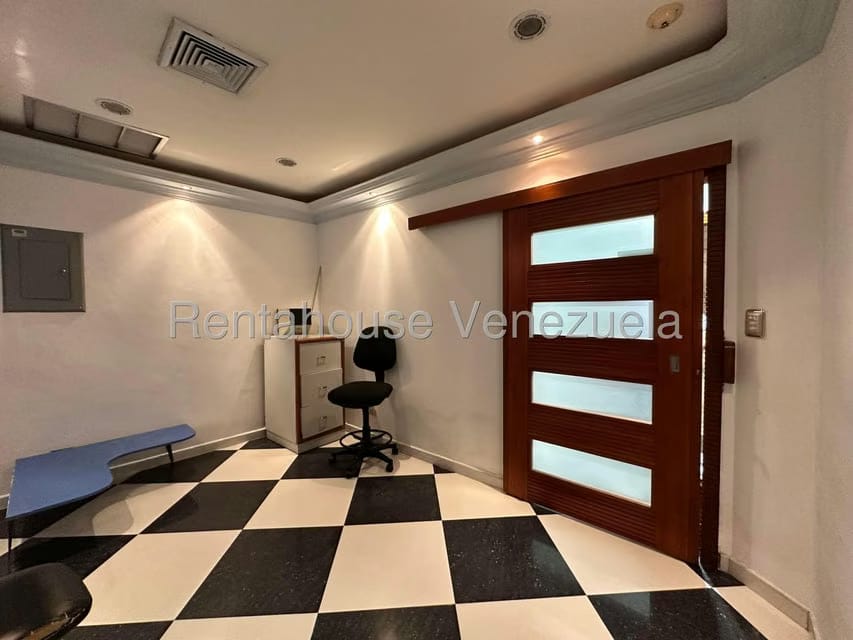 Comercial (Consultorio Medico) en Alquiler en Calicanto, Aragua - 33