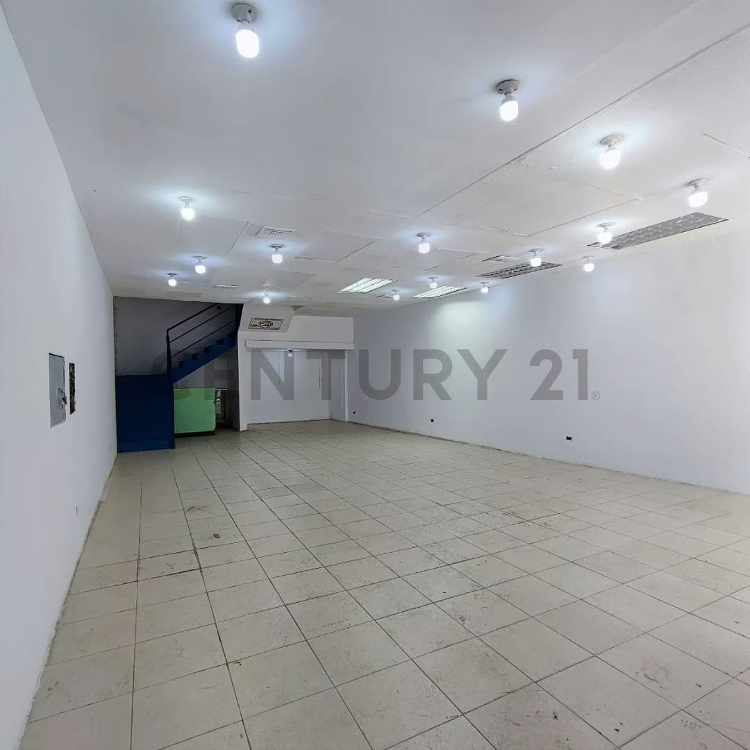 Local Comercial con ubicación estratégica Calle Honduras de Puerto La Cruz - 3