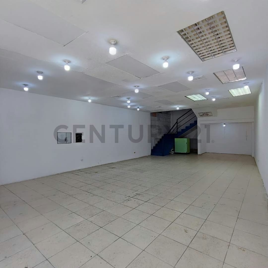 Local Comercial con ubicación estratégica Calle Honduras de Puerto La Cruz - 4