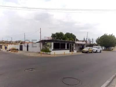 Se Alquila Casa Comercial en La Coromoto
