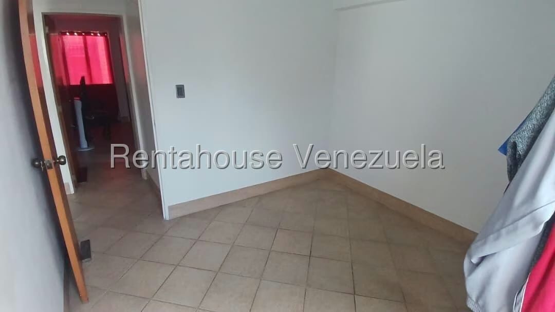 Apartamento (1 Nivel) en Venta en Sector Sucua, Miranda - 12