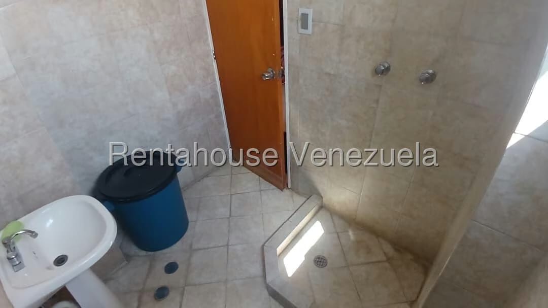 Apartamento (1 Nivel) en Venta en Sector Sucua, Miranda - 13