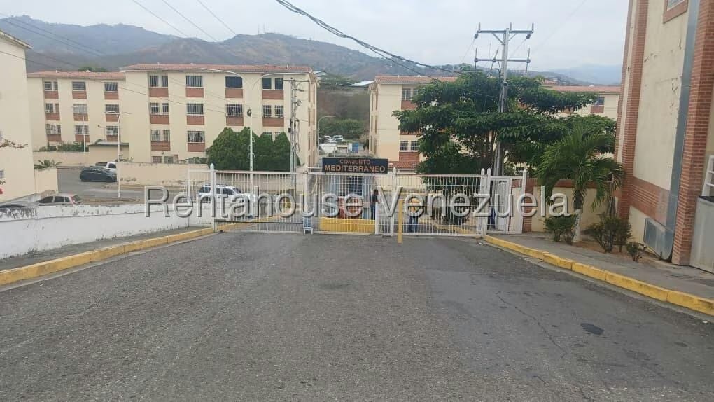 Apartamento (1 Nivel) en Venta en Sector Sucua, Miranda - 3