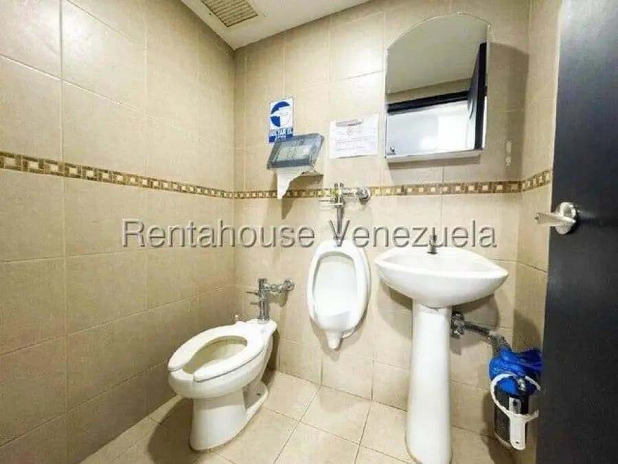 Oficina en Venta en el rosal Caracas