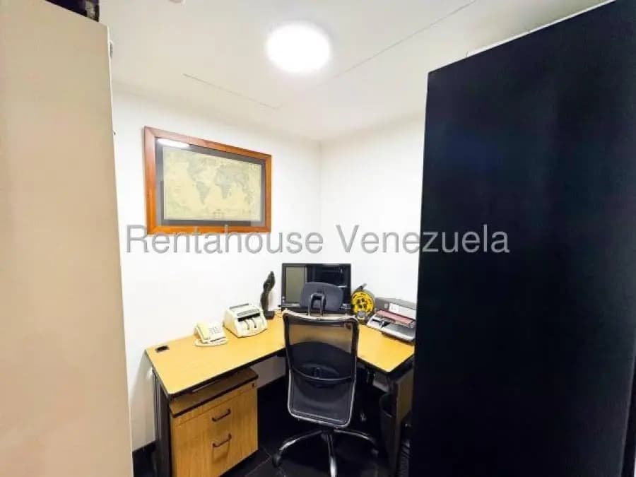 Oficina en Venta en el rosal Caracas - 11