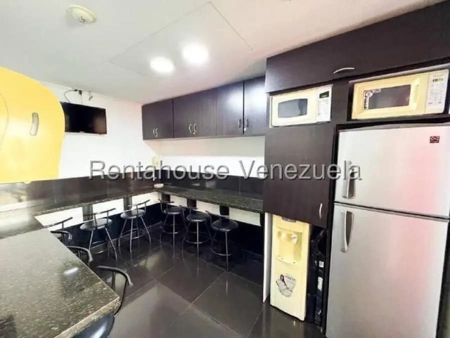 Oficina en Venta en el rosal Caracas - 17